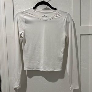 Hollister medium women’s fitted long sleeve shirt